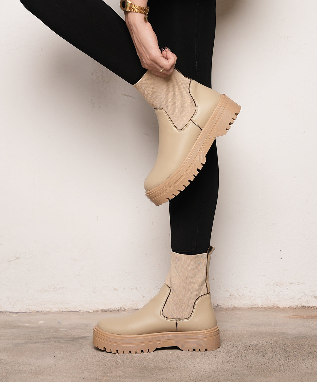 Elastic Everyday Boots