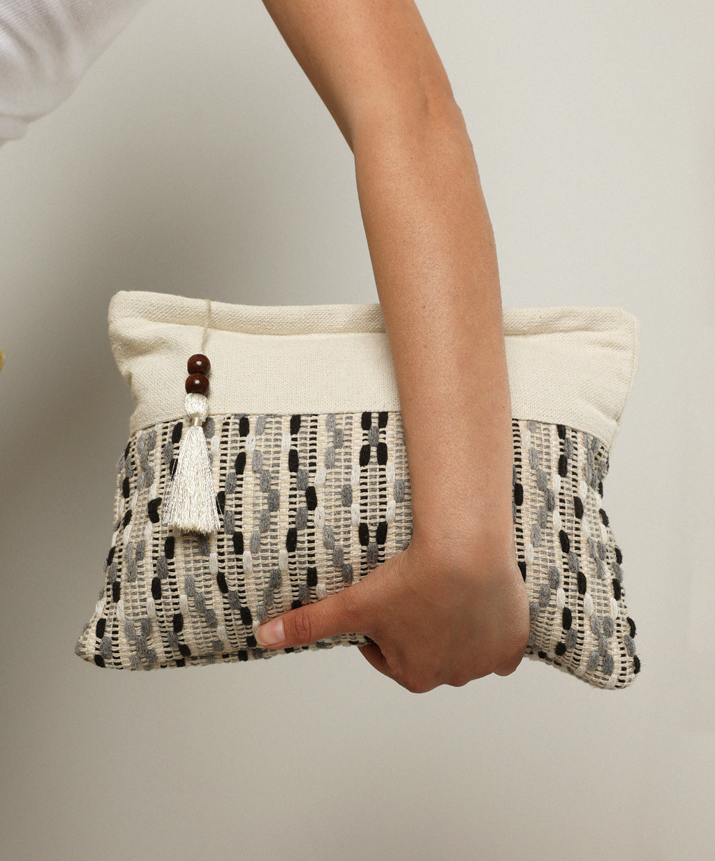 Patterned Clutch